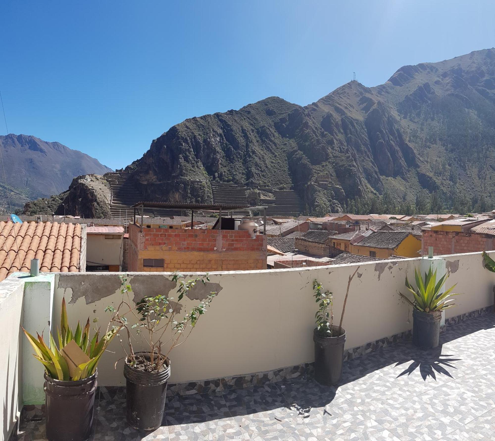 Hostal Apu Qhawarina 奥兰太坦波 外观 照片