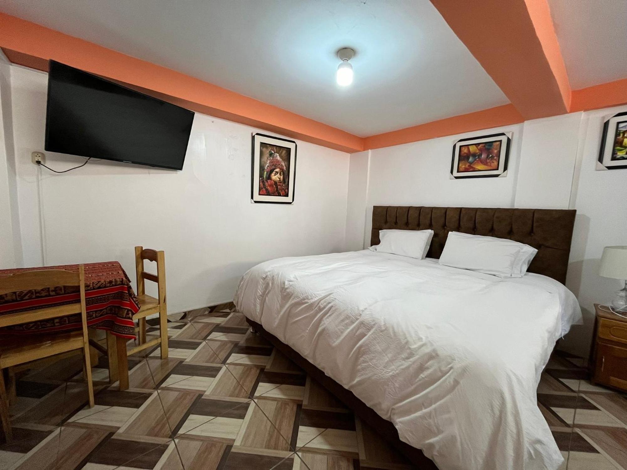 Hostal Apu Qhawarina 奥兰太坦波 外观 照片