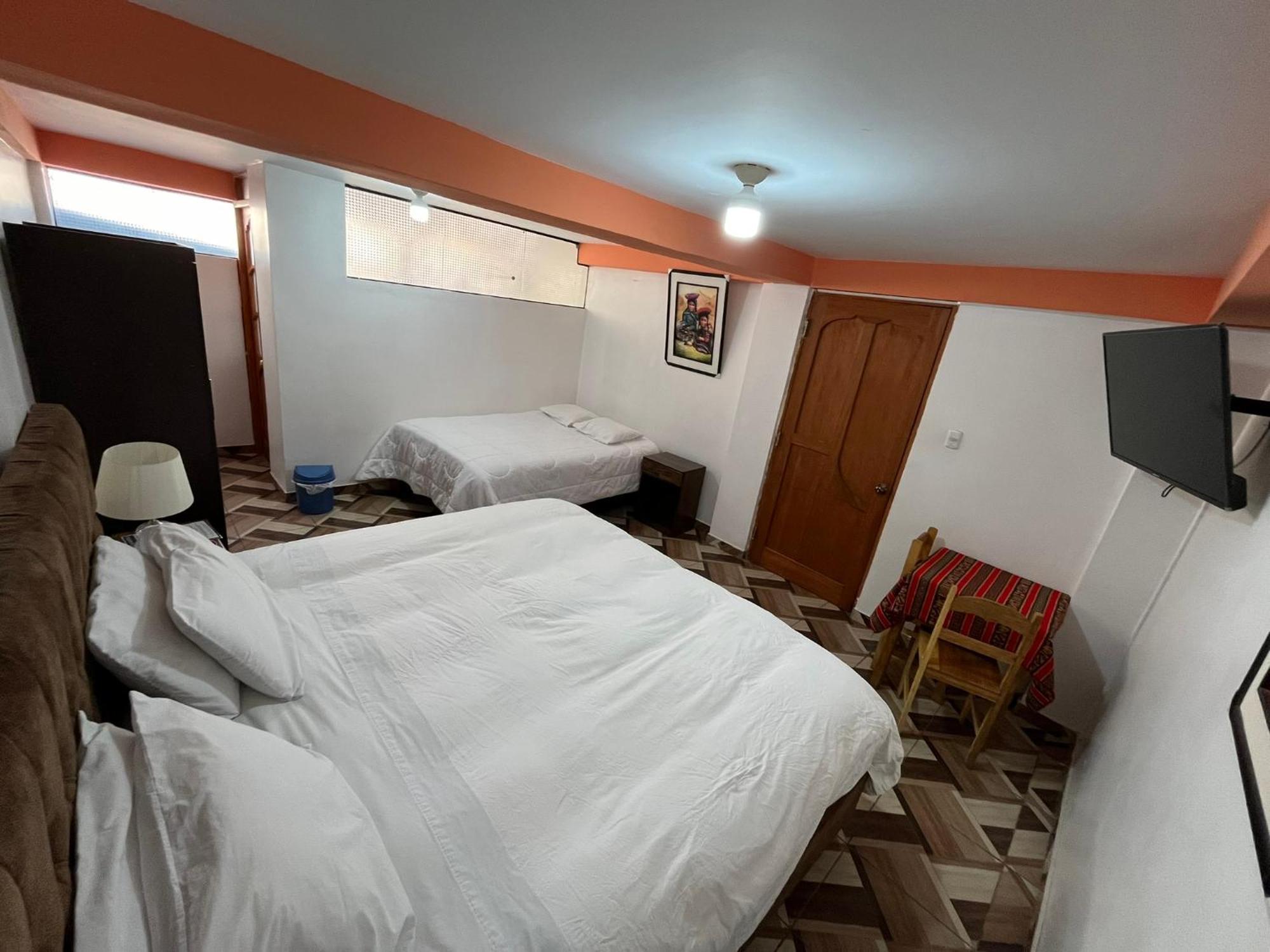 Hostal Apu Qhawarina 奥兰太坦波 外观 照片