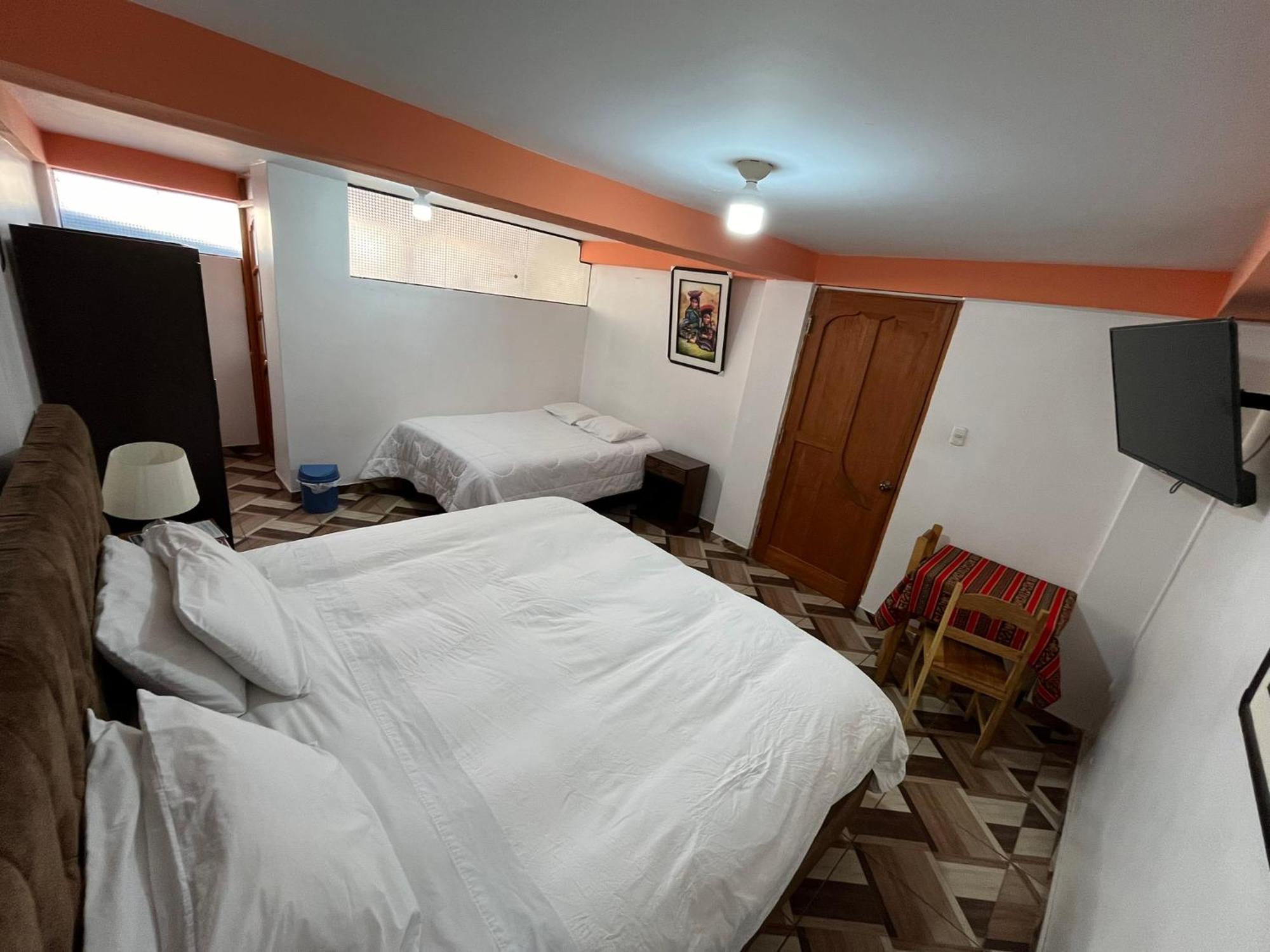 Hostal Apu Qhawarina 奥兰太坦波 外观 照片