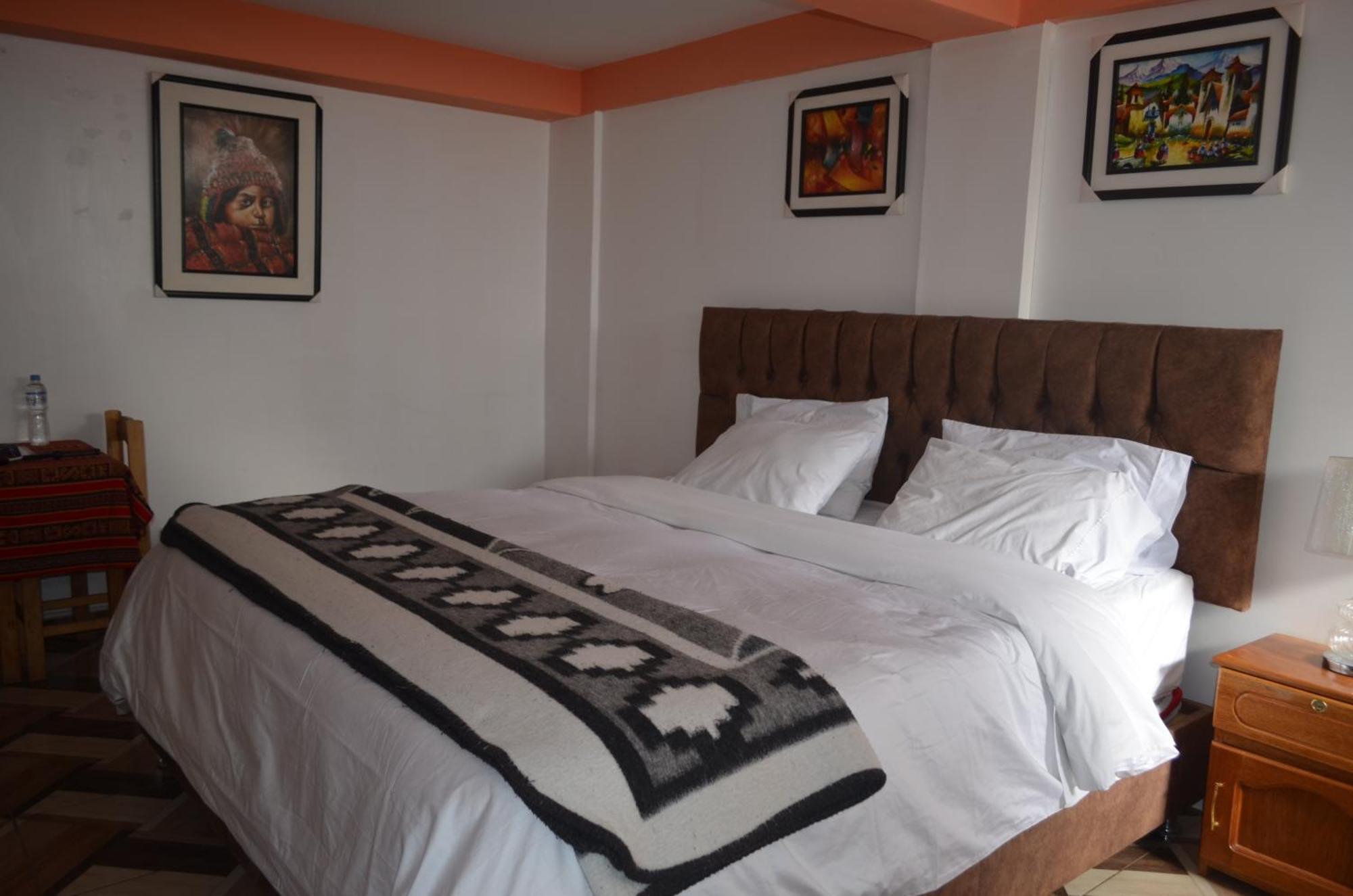 Hostal Apu Qhawarina 奥兰太坦波 外观 照片
