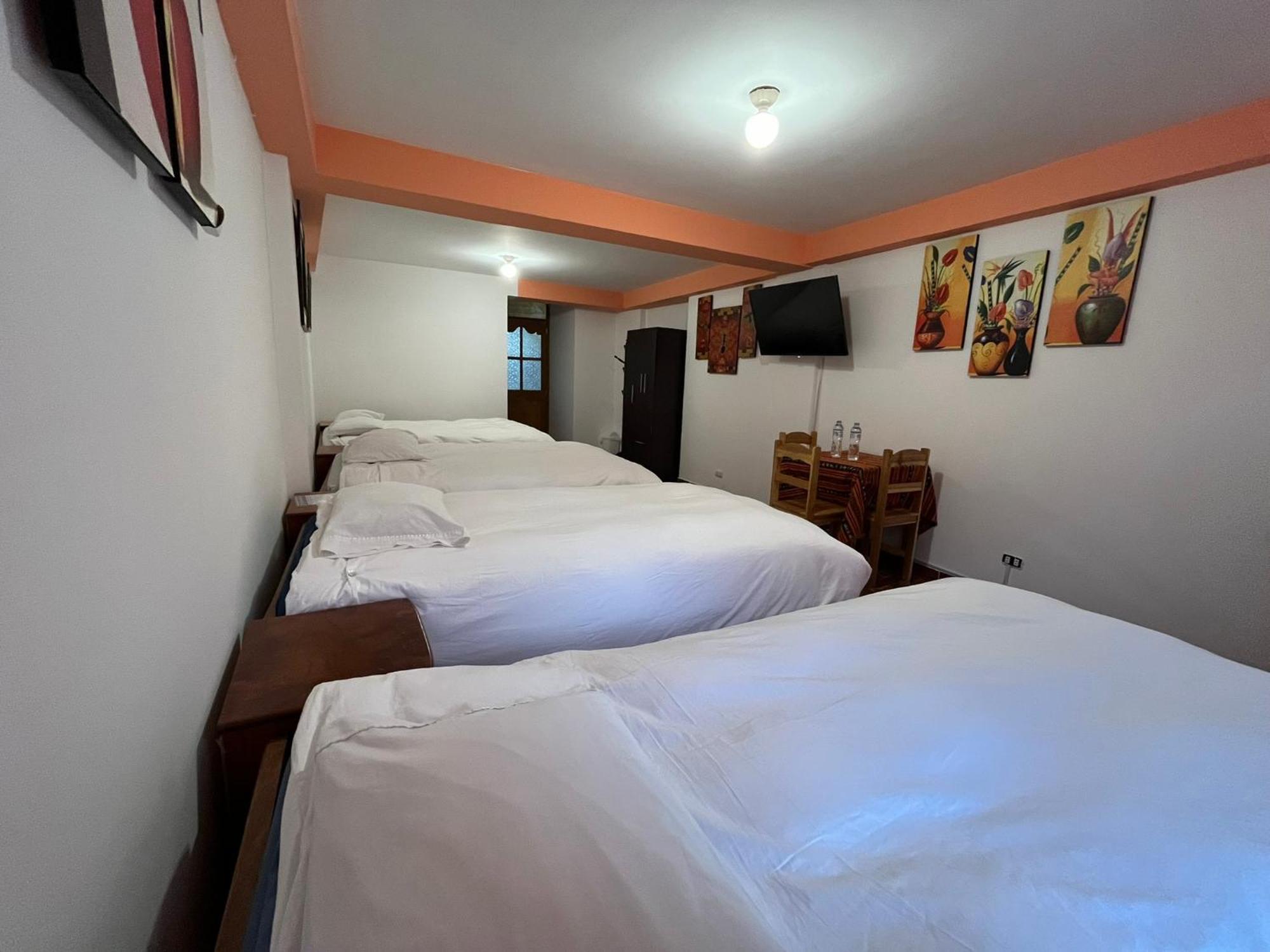 Hostal Apu Qhawarina 奥兰太坦波 外观 照片