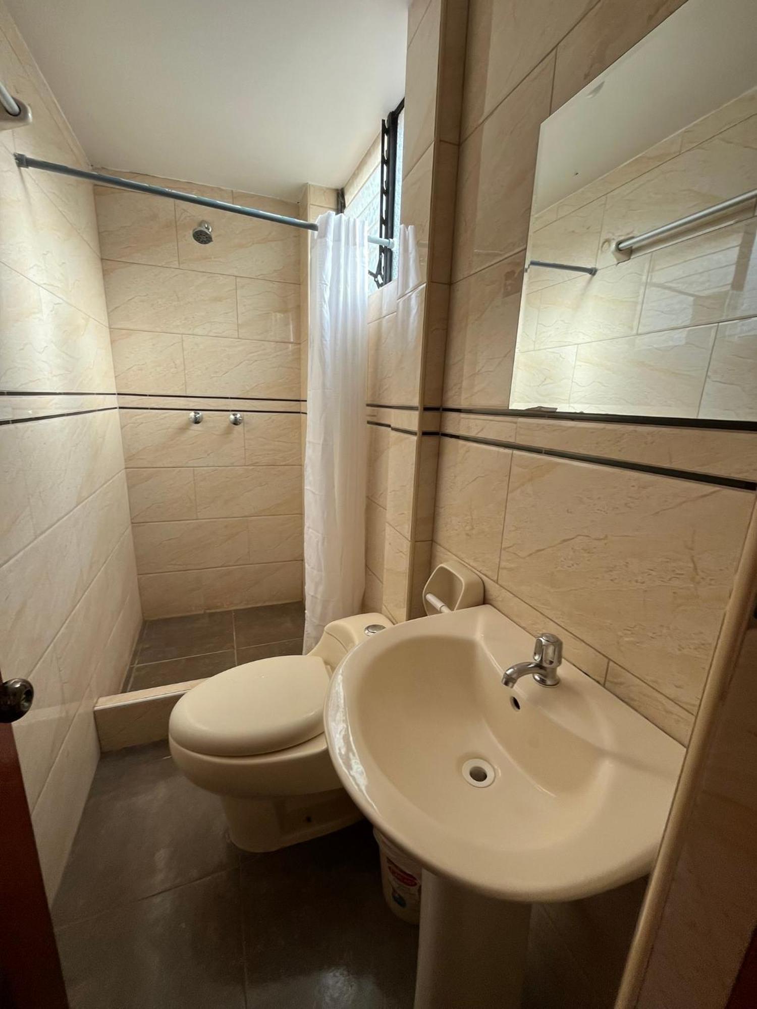 Hostal Apu Qhawarina 奥兰太坦波 外观 照片