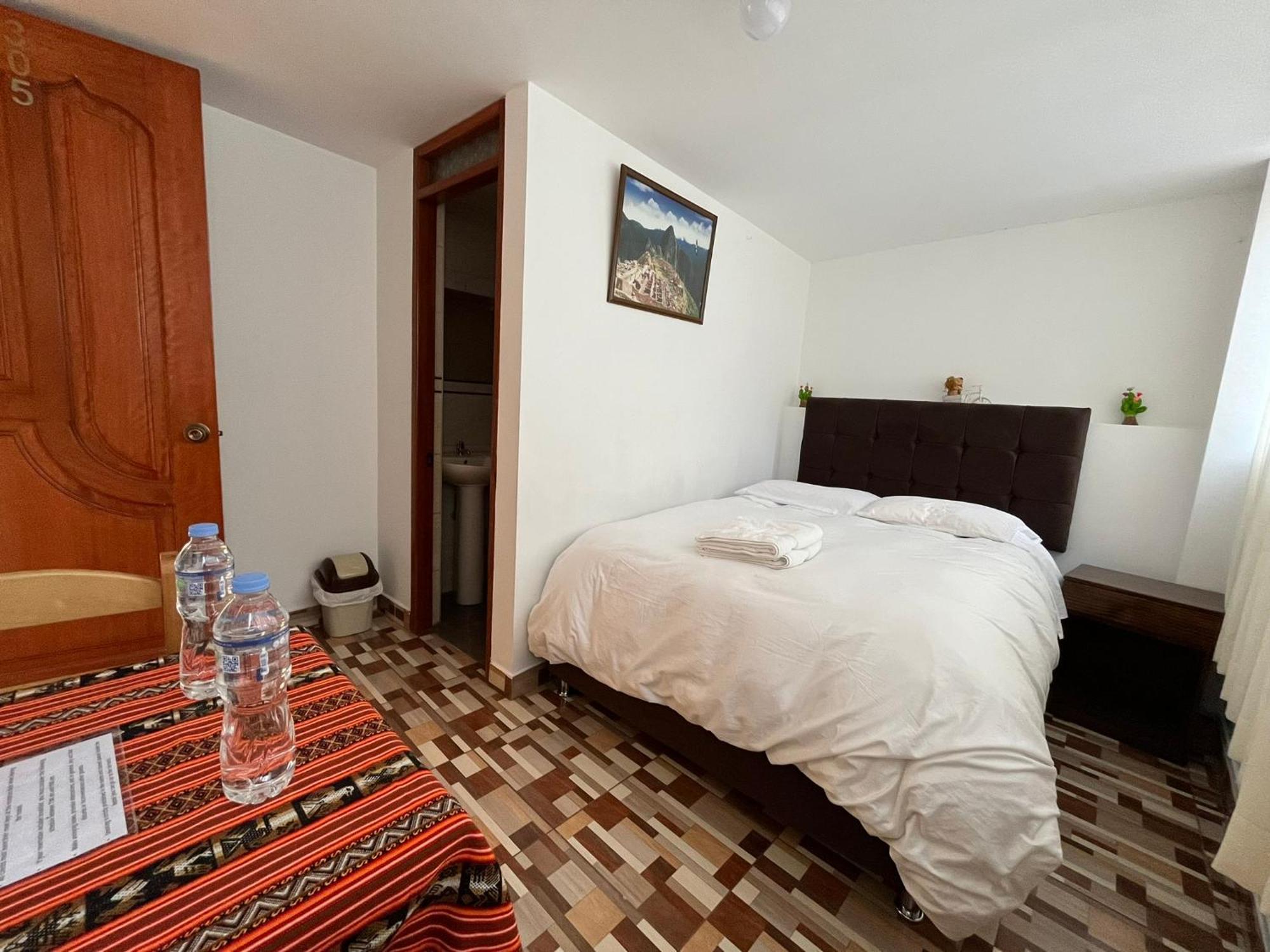 Hostal Apu Qhawarina 奥兰太坦波 外观 照片