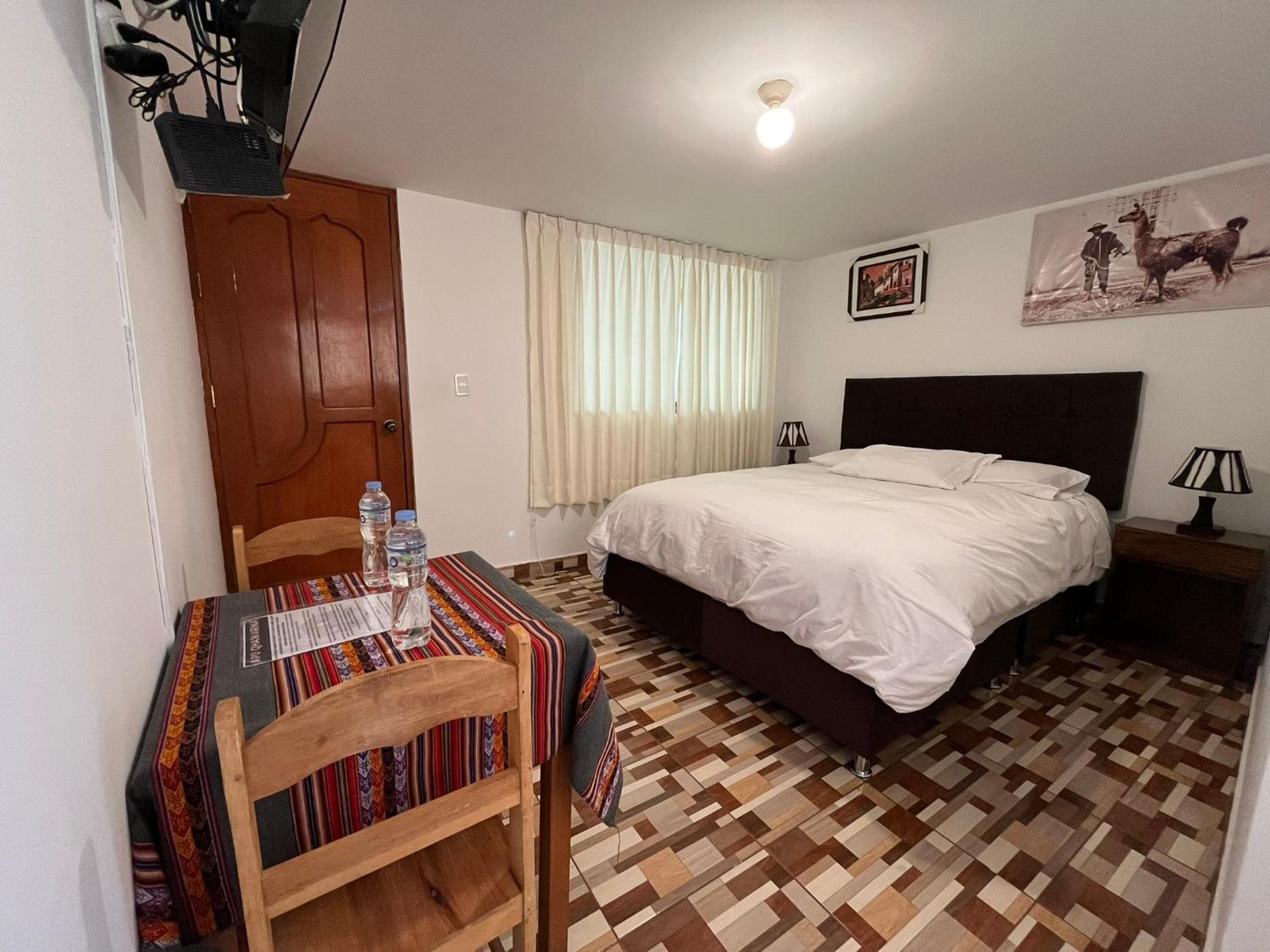 Hostal Apu Qhawarina 奥兰太坦波 外观 照片