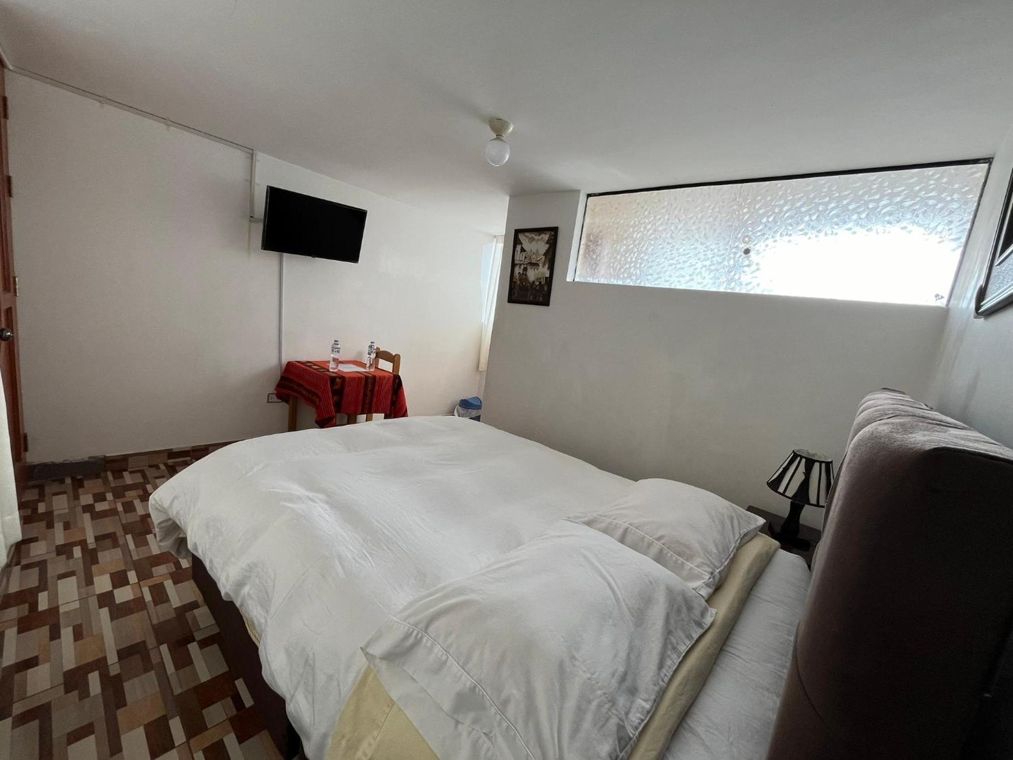 Hostal Apu Qhawarina 奥兰太坦波 外观 照片