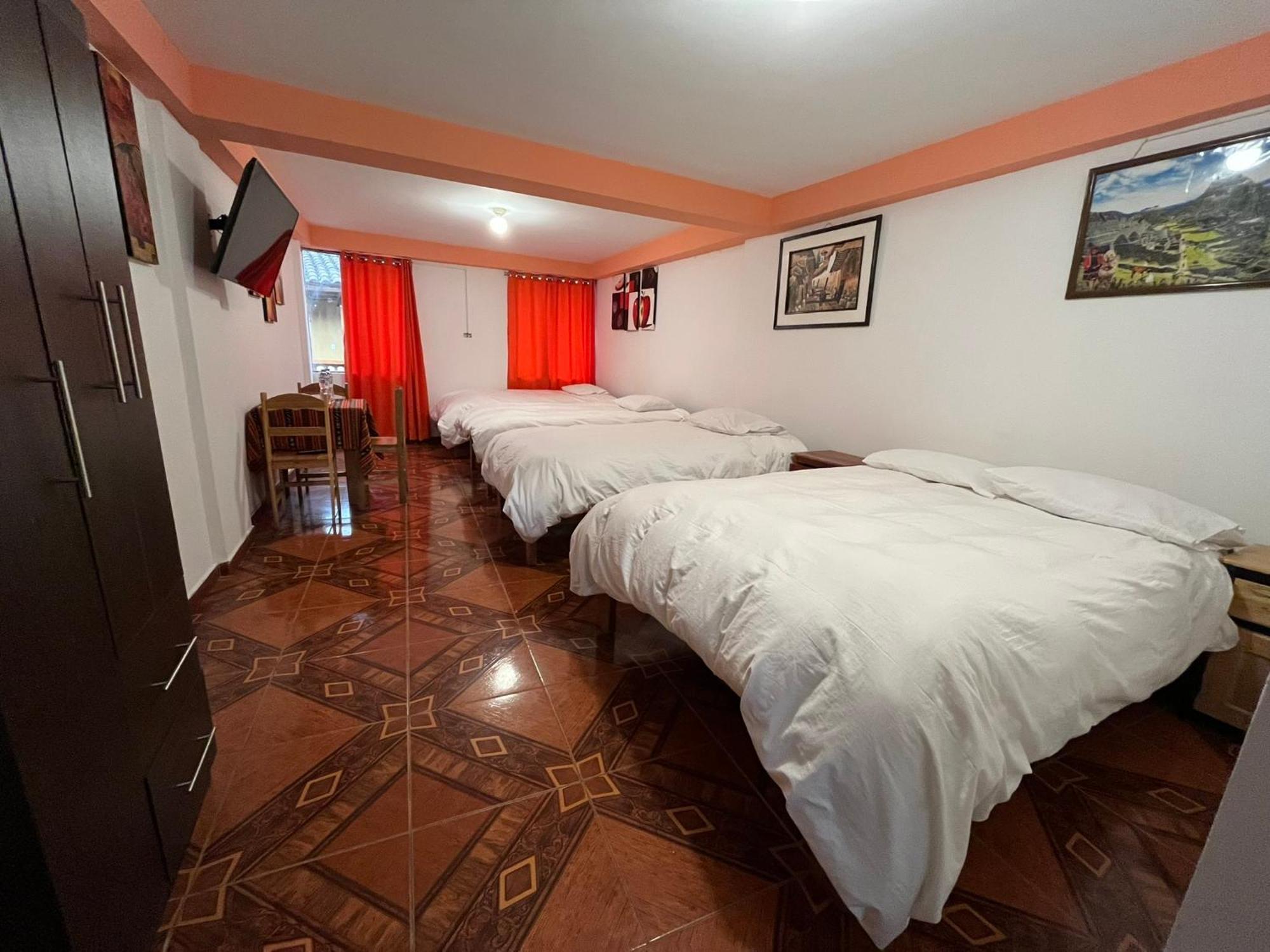 Hostal Apu Qhawarina 奥兰太坦波 外观 照片