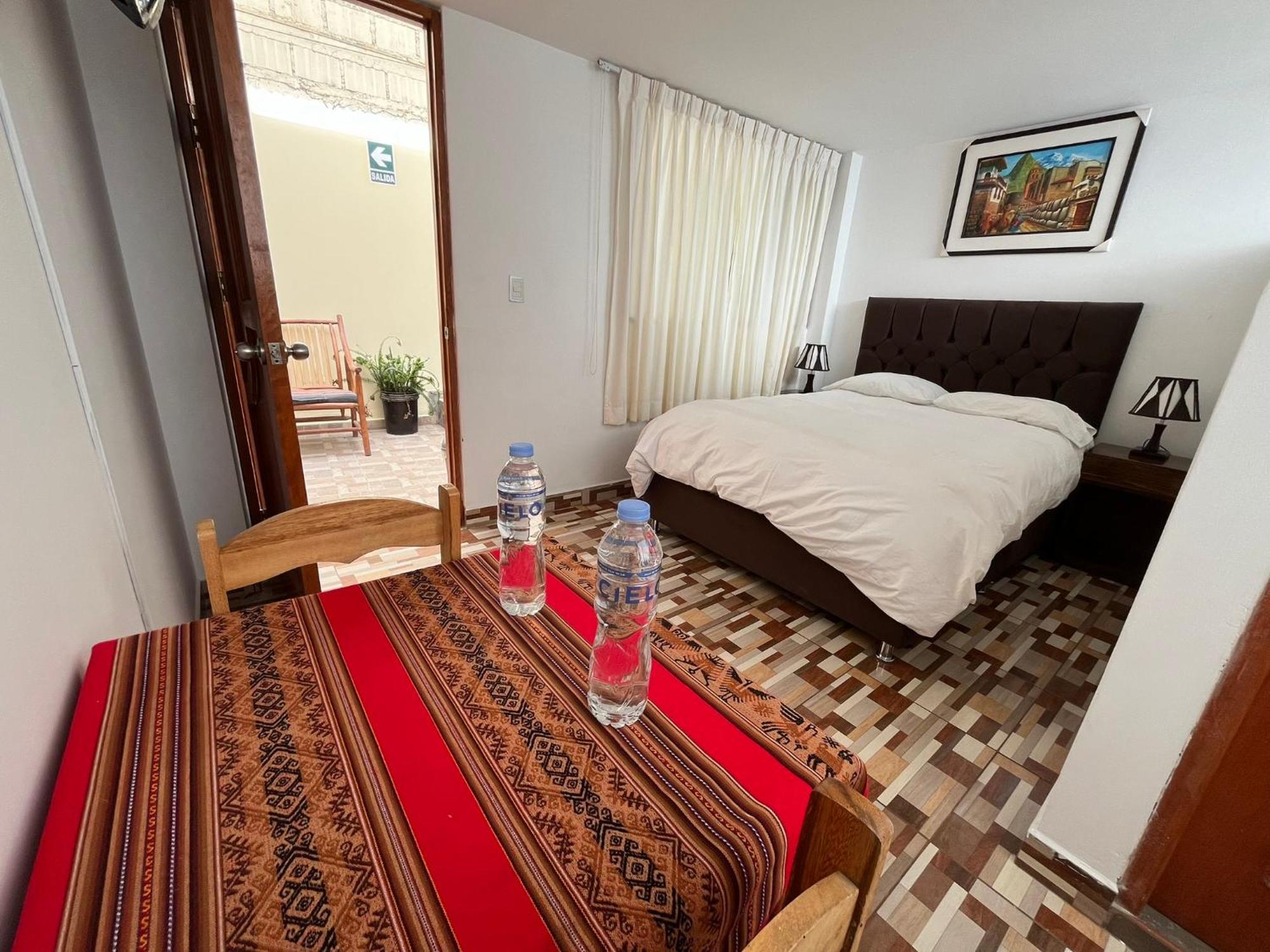 Hostal Apu Qhawarina 奥兰太坦波 外观 照片