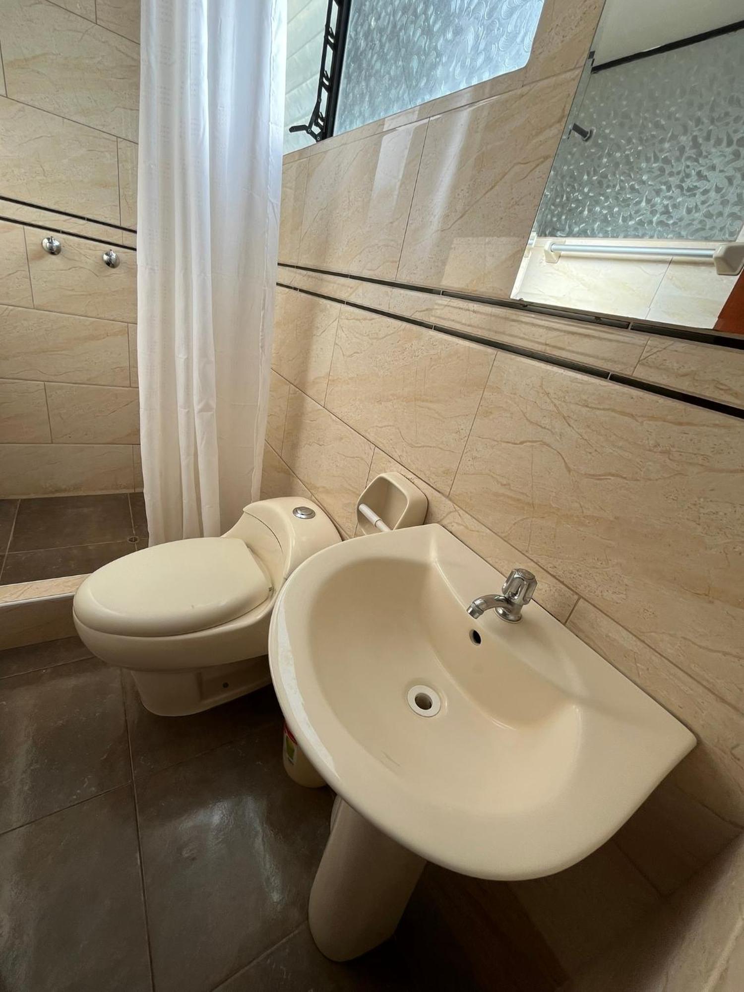 Hostal Apu Qhawarina 奥兰太坦波 外观 照片