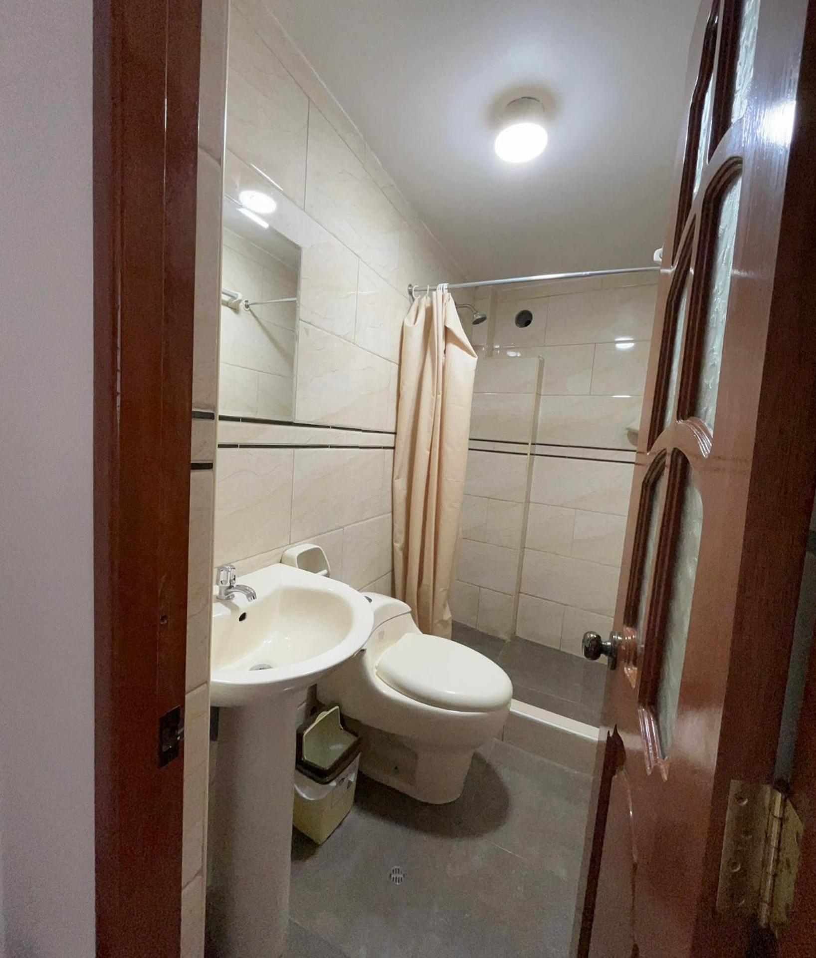 Hostal Apu Qhawarina 奥兰太坦波 外观 照片